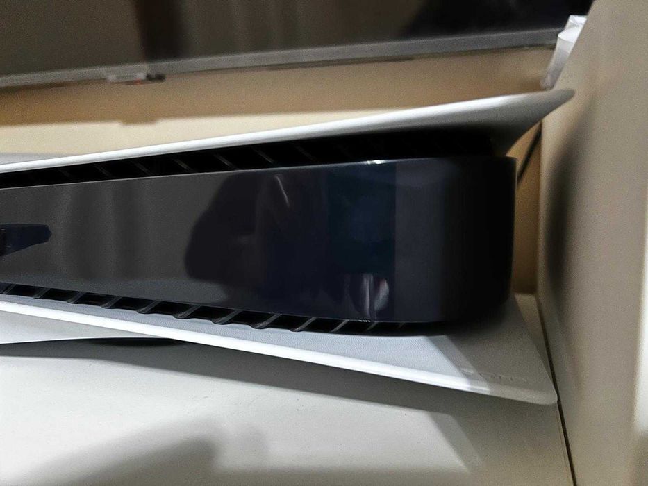 PlayStation 5 Disc Edition CFI-1216A – stare foarte bună + cutie originală