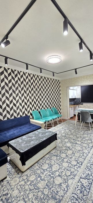 Срочно сотилади 2 хонали евро квартира