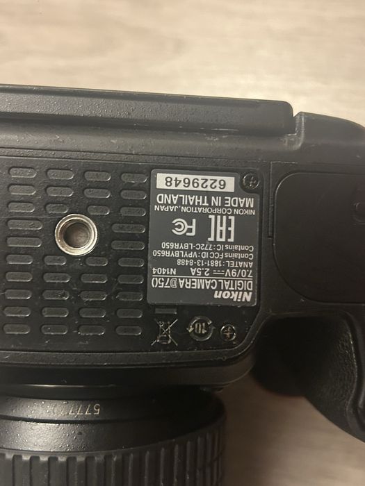 Nikon d750 cu grip/Obiectiv 24-70 2.8 Nikon F mount