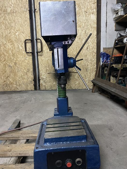 Сверлильный станок