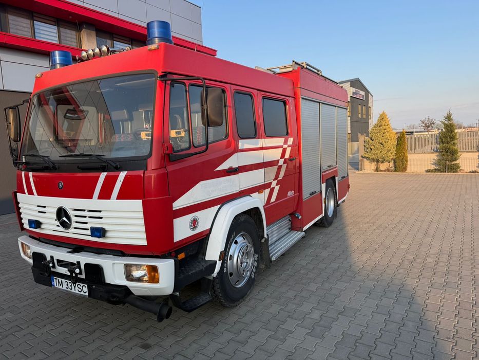 Mașina de Pompieri Mercedes, echipata și înmatriculată, 3000 Litri