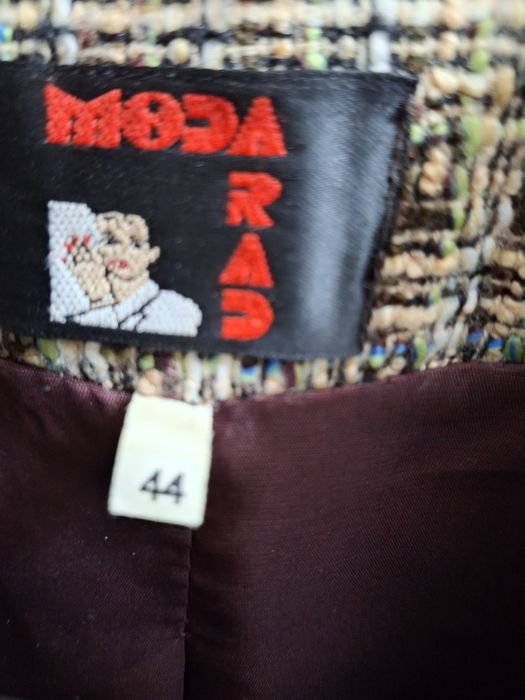 Vând costum  dama mărimea  44