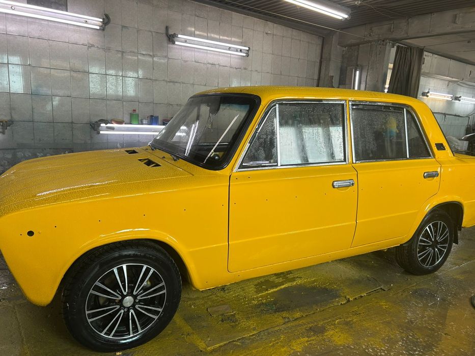 Продам ваз 21065