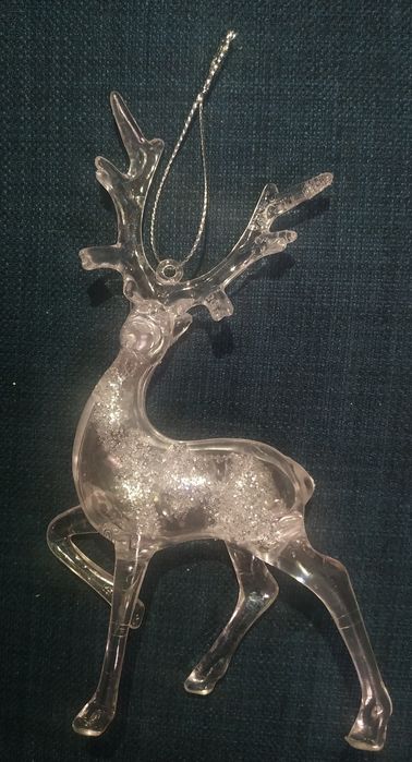 Новогодние украшения из пластика