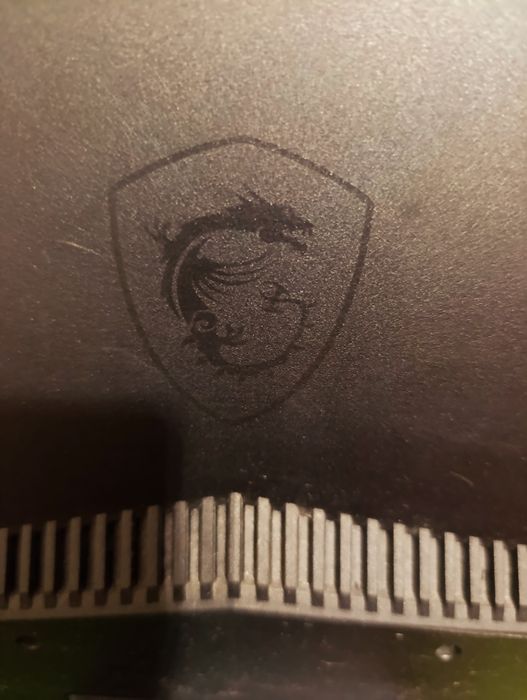 smi monitor gaming uchun