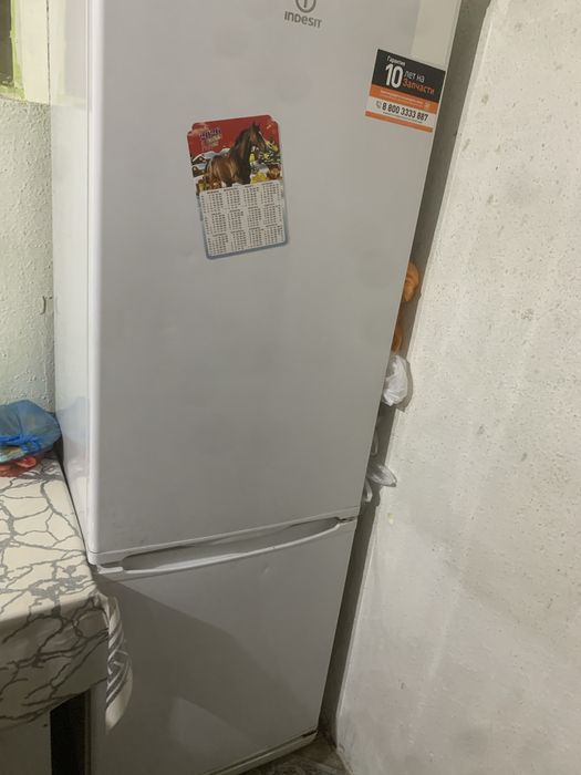 Продам холодильник