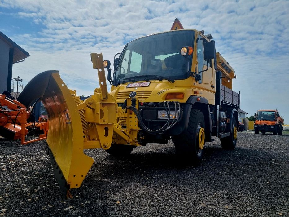 Unimog u400 u300 u500