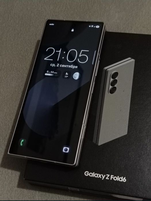 Samsung Z Fold 6