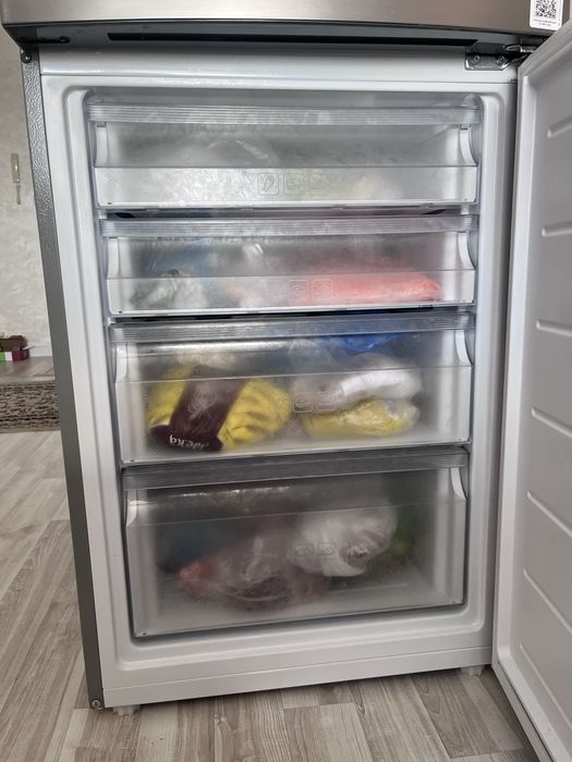 Продам холодильник Haier