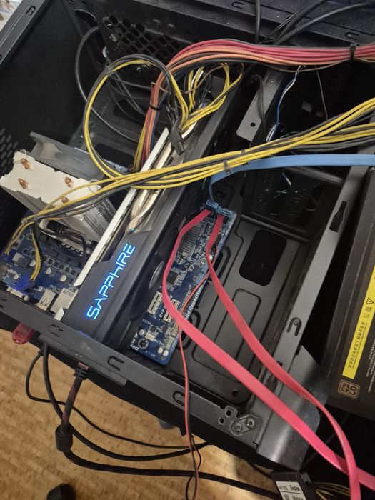 Компьютер игровой
Intel(R) Xeon(R) CPU E31270  Rx 580 8gb