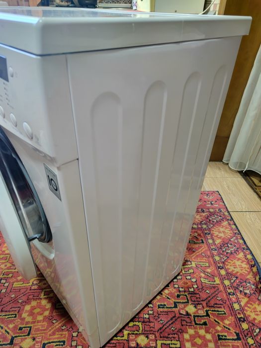 LG инвектор в отличном состоянии