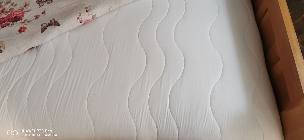 Saltele 200/140 din spuma de burete cu husa detasabila cu fermuar