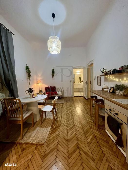 LUX & ISTORIE | 3 camere, 105 mp | Piața Victoriei | Vedere direc