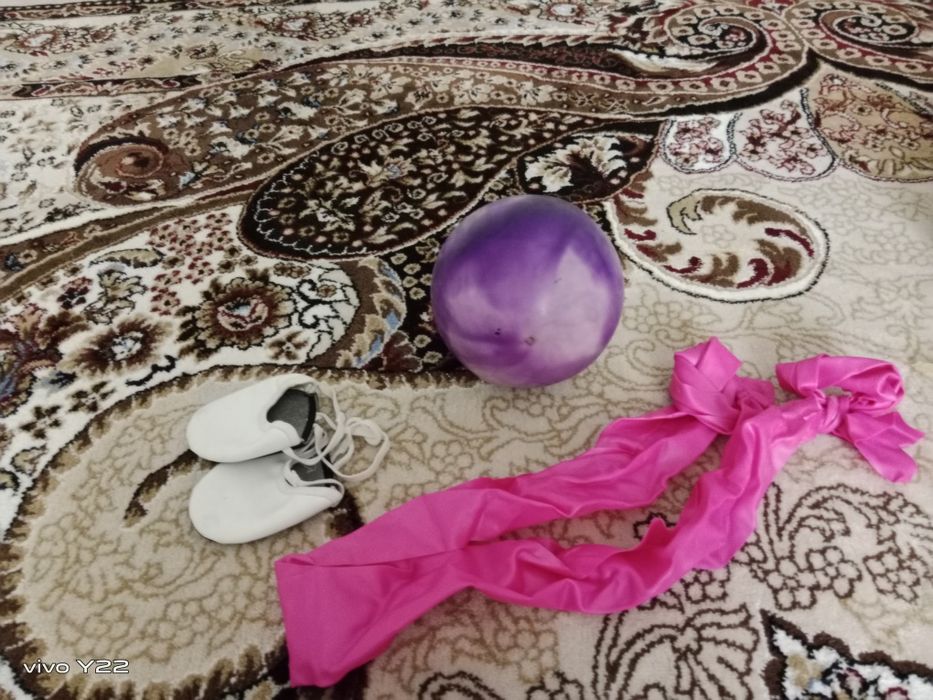 Gimnastika kiyim va anjomlari sotiladi