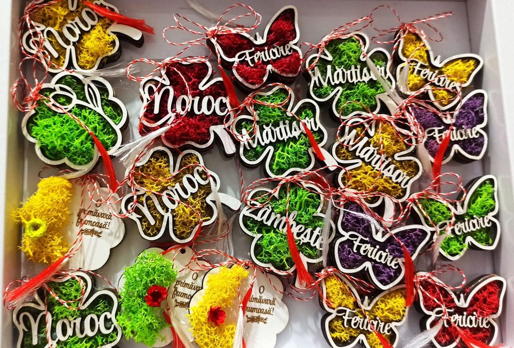 Decorațiuni si mărțișoare magnetice