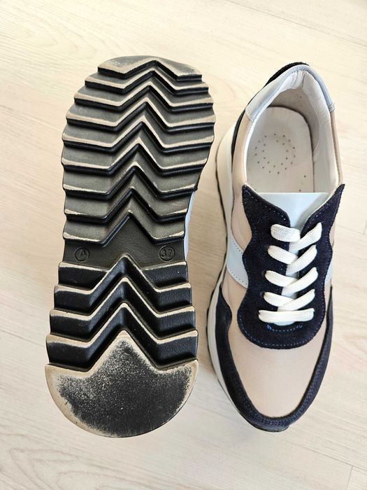 Нови дамски маратонки обувки велур кожа 37 сникърси цветни сини бели