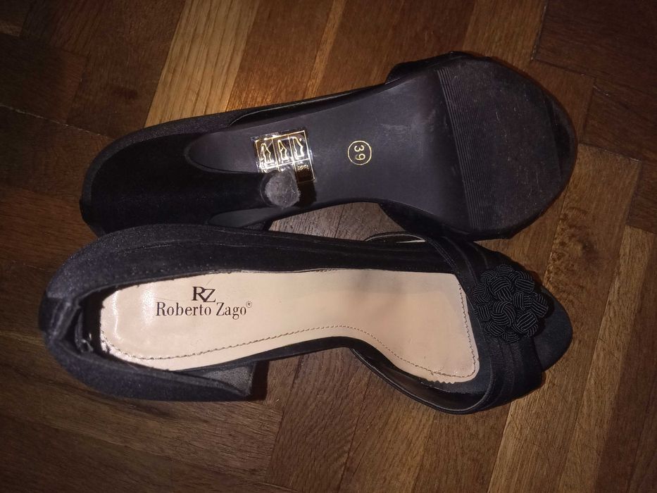 Елегантни дамски обувки Roberto Zago