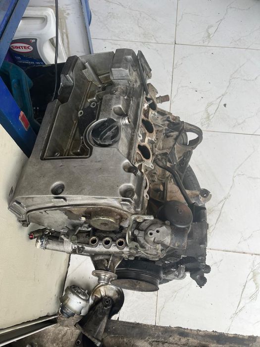 Двигатель объём 2,2, головка ,Мерседес