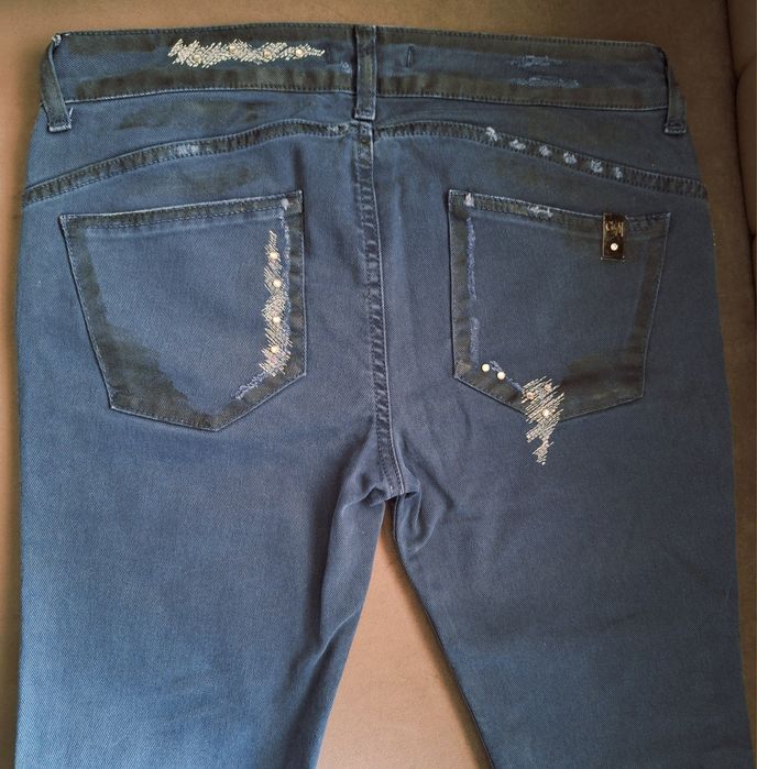 Guess нови дънки 29 размер