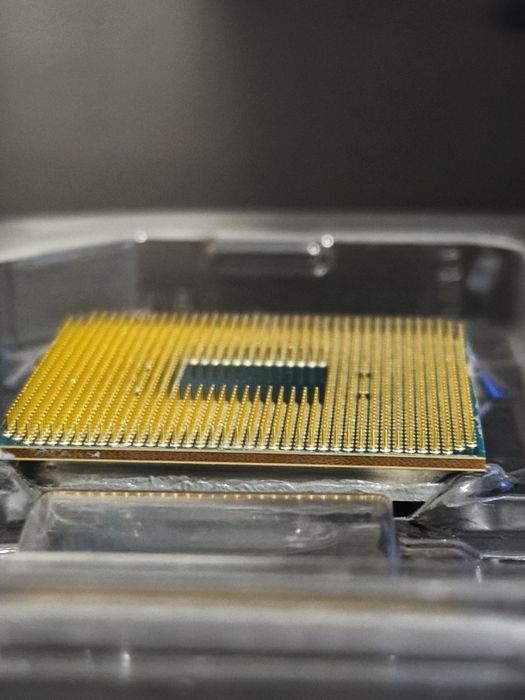 Ryzen 7 1700 8 ядрен