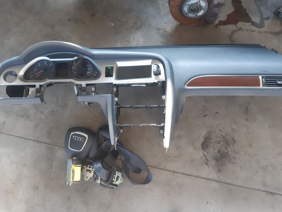 Plansa bord cu chitul de airbaguri audi a6 2005-2011