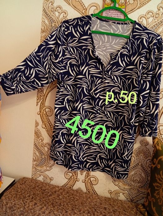 Продам топики , кофточки женские