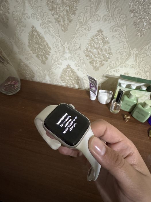 Apple Watch SE 40 мм.