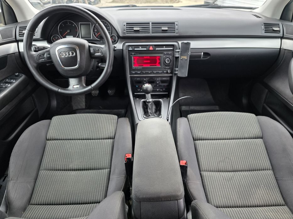 Audi A4 2.0 TDI 170CP S-Line