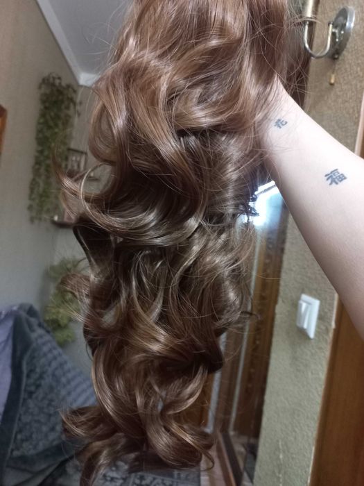 Волосы хвост на заколке