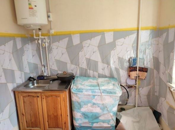 Сотилади 1 хона 3 этаж Микрорайонда жойлашган.Агентство