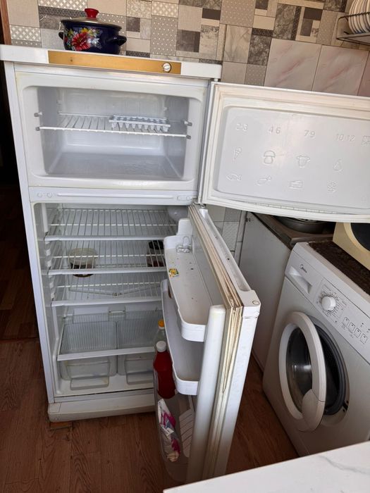 Продам холодильник indesid