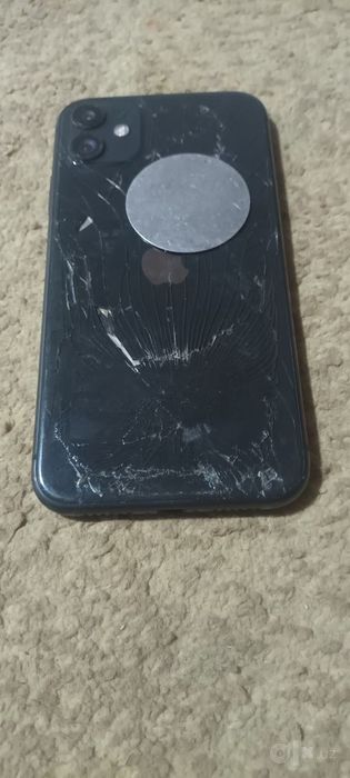 iPhone 11 black 64