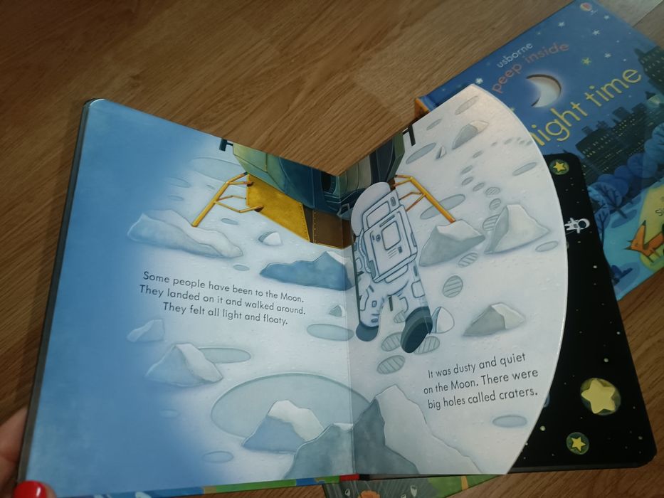 Carti usborne noi clapete