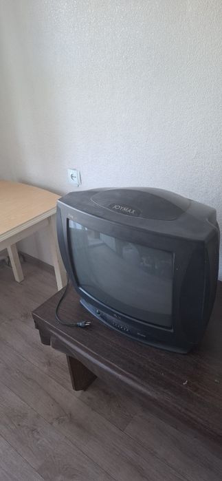 Продаю телевизор LG