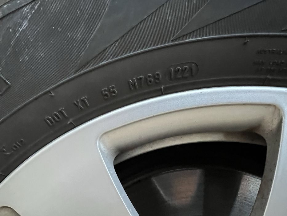 Bridgestone & Pirelli 235/60/17