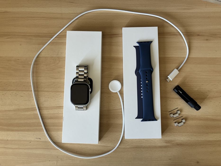 Нов Apple Watch 10, Cellular, 46 mm с мъжка верижка