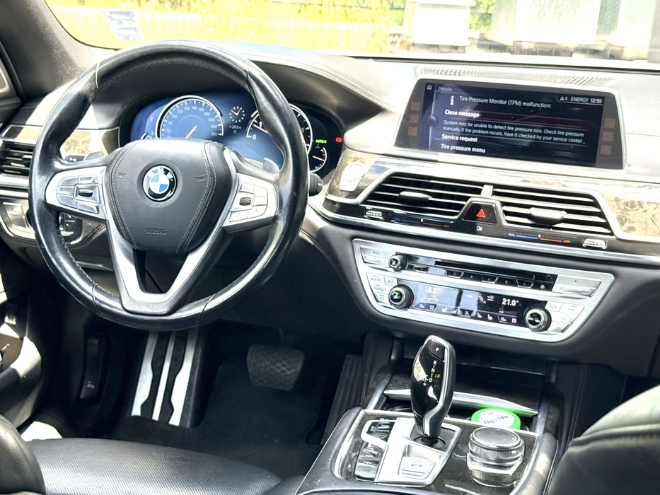 BMW 750i xDrive (G11) M Sport 450hp