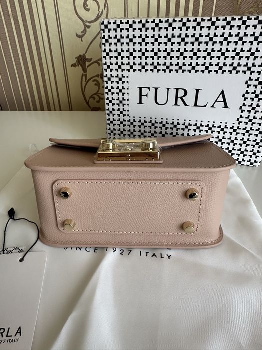 Чисто нови чанти Furla Metropolis