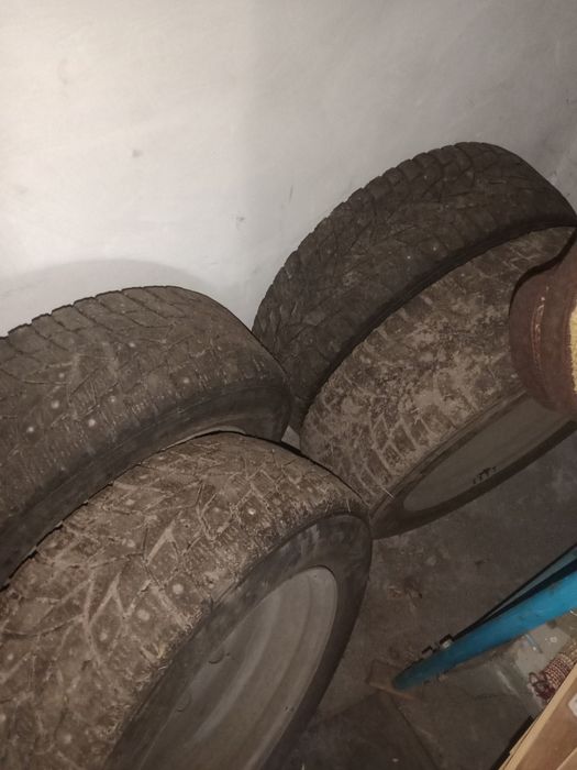Продам зимние шины