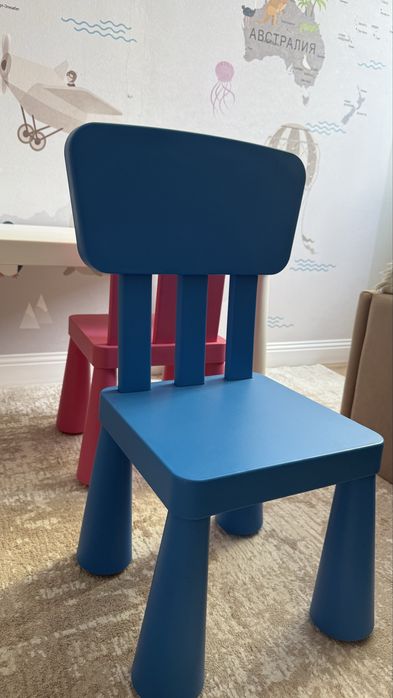 Детский стол со стульями