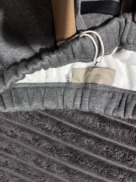 Pantaloni Essentials S