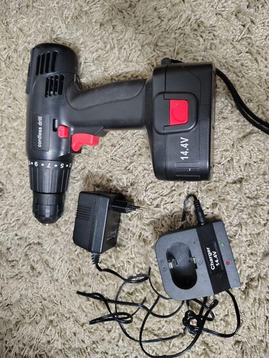 Masina de infiletat cu acumulator