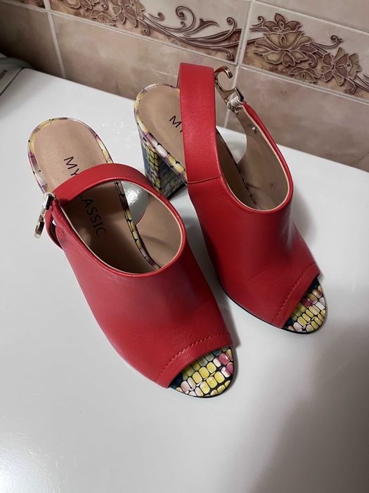 Продам кожаные туфли