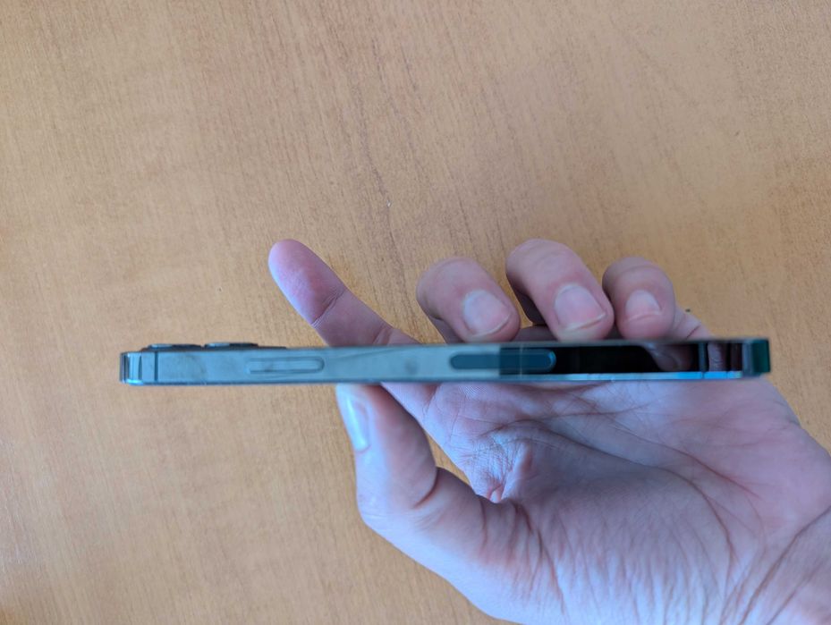 Iphone 12 pro  нова батерия