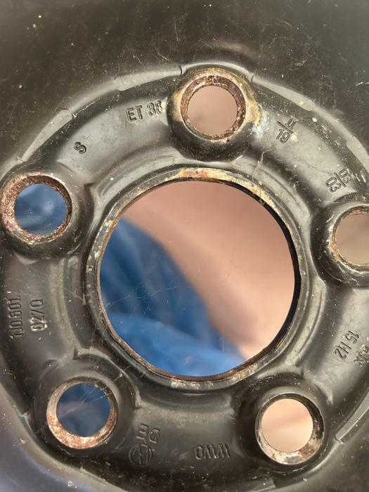 Практически нова Гума с джанта 195/65 R 15 6jx 15H2