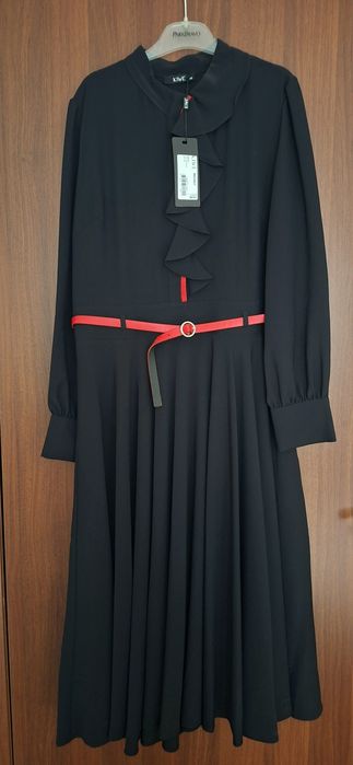 Разгрузка гардероба.