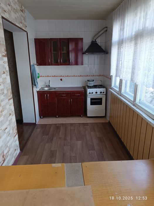 Sergeli 3 da 4 xonali kvartira sotiladi