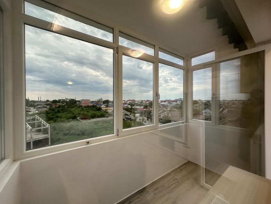 Vand Studio in bloc nou, central, complet utilat si mobilat - Mai multe