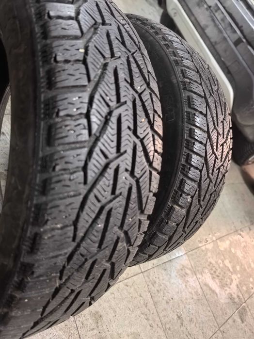 205/60 R16-2 бр. Зимни 30 лв. За бр.