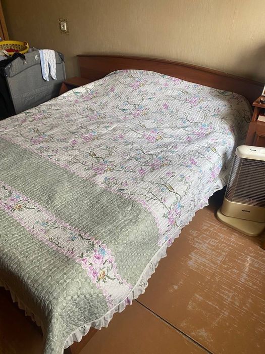 Шкаф, кровать, тумбочка(2шт), трюмо